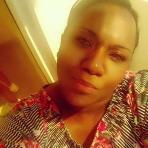 Meet your Posher, Roxine